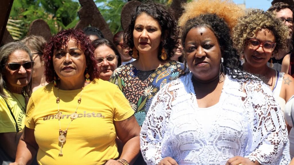 SnapInsta.to_649225461_17849754006689724_4964489351724287866_n-1024x576 Ato do 8M em São Paulo reúne mulheres contra violência de gênero e jornada 6x1