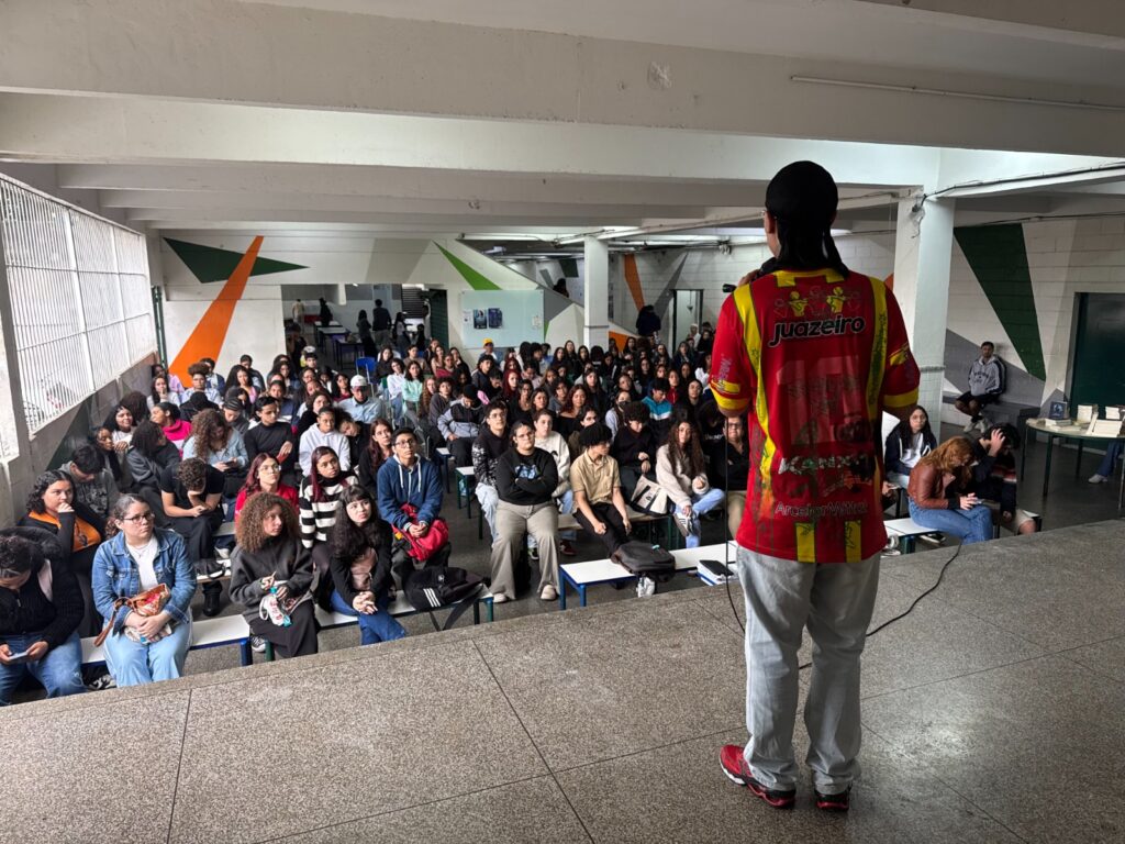 WhatsApp-Image-2026-03-12-at-15.42.30-1-1024x768 Projeto abre 550 vagas para curso gratuito de redação voltado ao ENEM