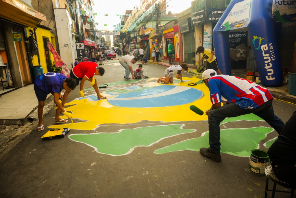 DSC01499-1024x683 Muito além do futebol: comunidades resgatam tradição de pintar ruas para a Copa do Mundo